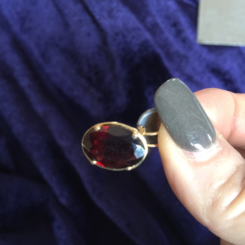 ❌SOLD❌🤗Earrings; Red garnet omega-clasp :$FIRM